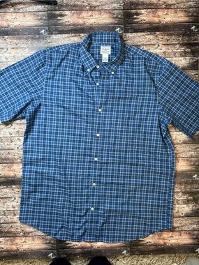 LL Bean Men’s plaid button up shirt